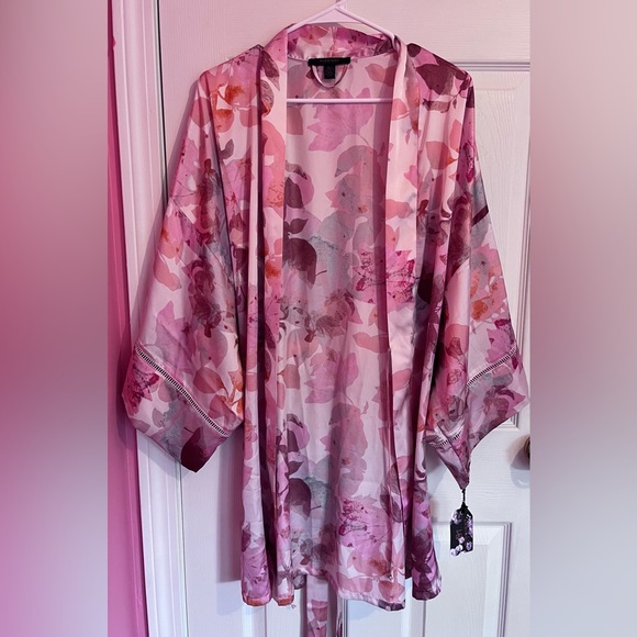 Marion Print Ladder Trim Satin Robe - Picture 4 of 10